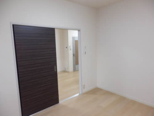 ハイタウン日の出 A102号-5