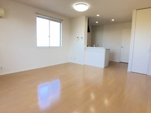 ユートピア東山 C201号-2