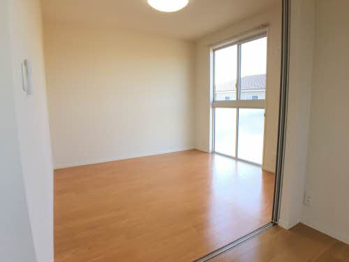 ユートピア東山 C201号-5