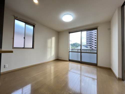 フローラルヒルズ B201号-3