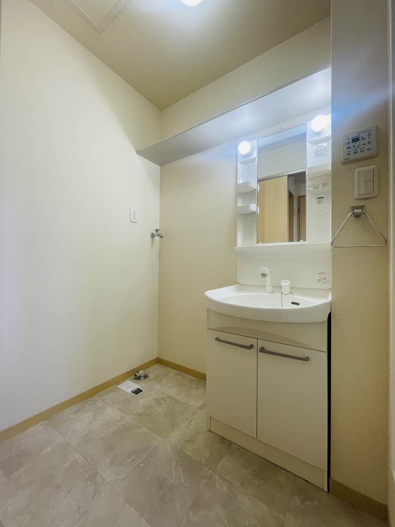 セントラルコート 0201号-5