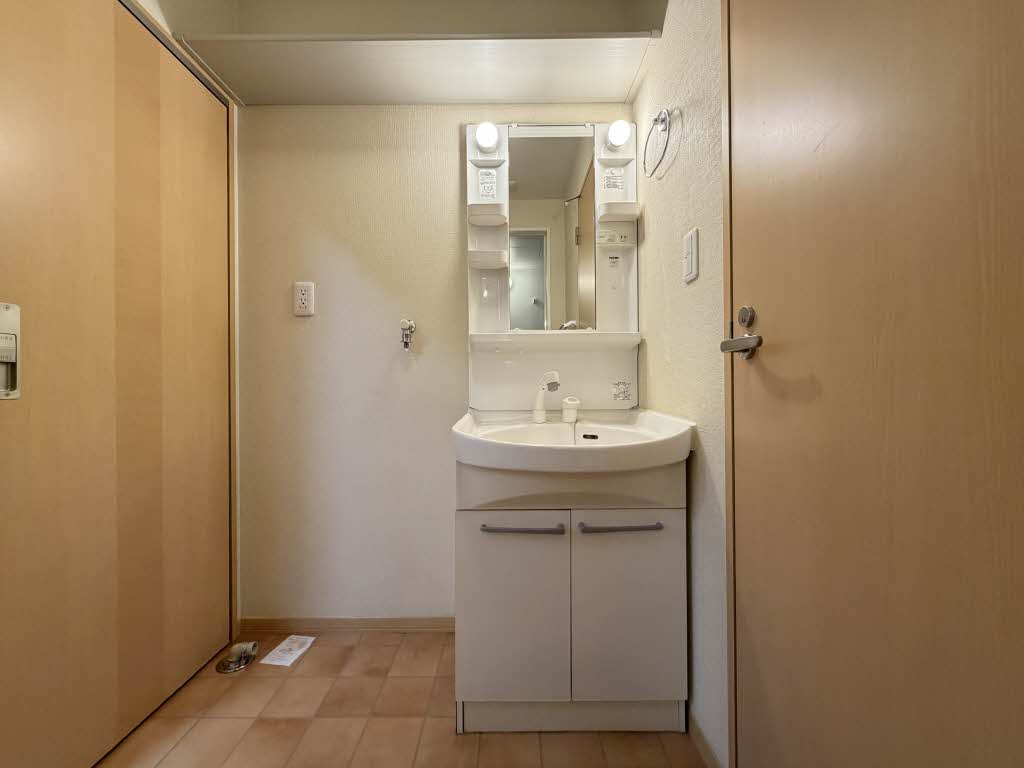 ソフィア　ナカツチ B206号-5