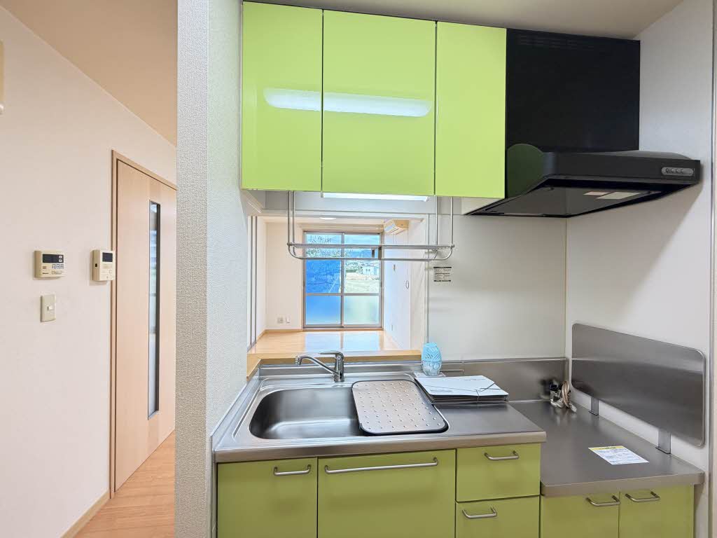 シャローム本郷 C102号-13