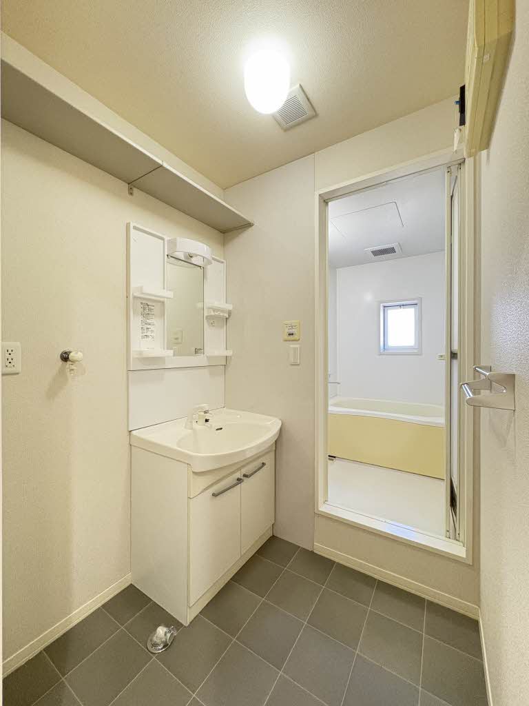 メゾンソラーナ A201号-6