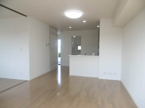 クレアーレ壱番館 A102号-3