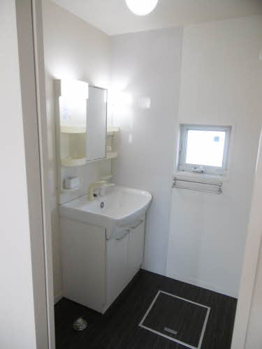 クレアーレ壱番館 A102号-6