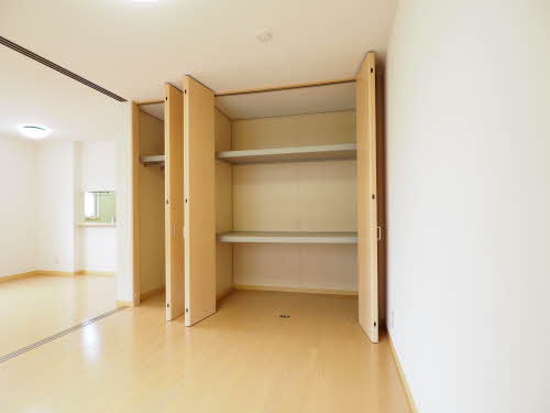 パークヒルズ A102号-7