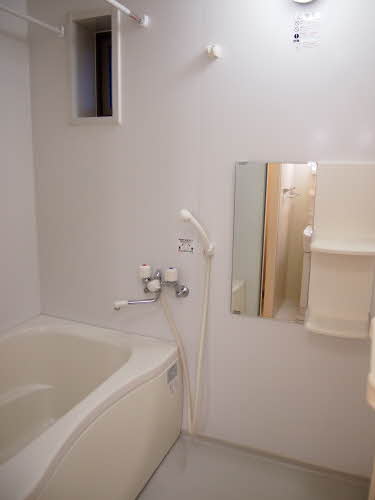 メゾン・エルミオーレ 0202号-8