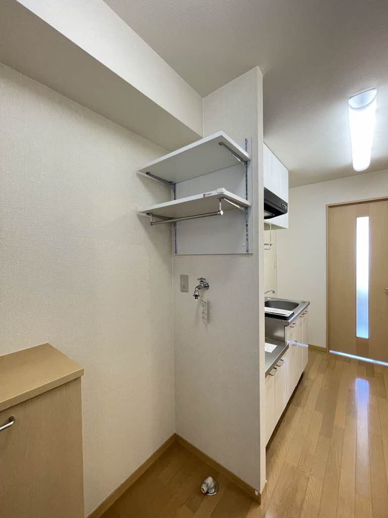 メゾン・エルミオーレ 0203号-8