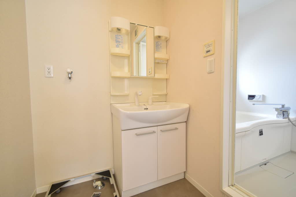 サニーコート B201号-8