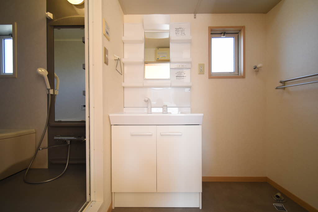 シャーメゾン小赤見 A101号-8