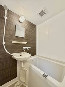 コアロード佐藤 A105号-9