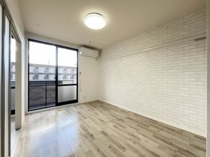 フォーデイズ B105号-3