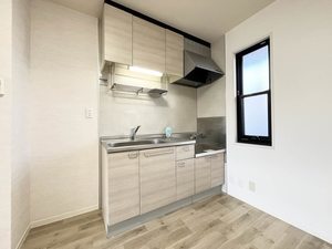 フォーデイズ B105号-4