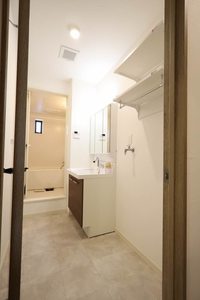 ヴィラグランデ繁松 C202号-8