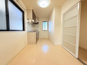 コート岡田屋 E202号-8