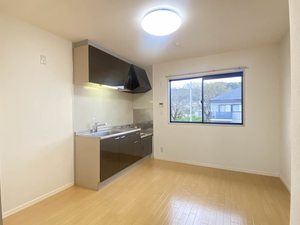 ルネエマール B201号-2