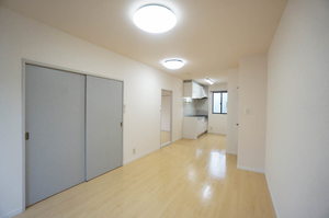 フォーレスこみど B102号-2