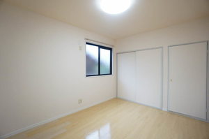 フォーレスこみど B102号-9