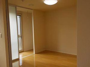 フローラ新田塚 A102号-11