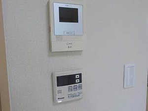 フローラ新田塚 A102号-14