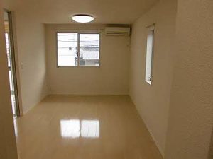 フローラ新田塚 A201号-8