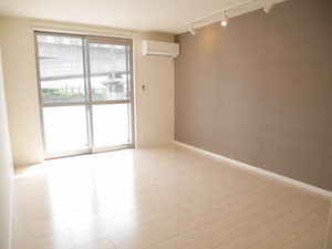 メゾン　ド　モンクール 0104号-2