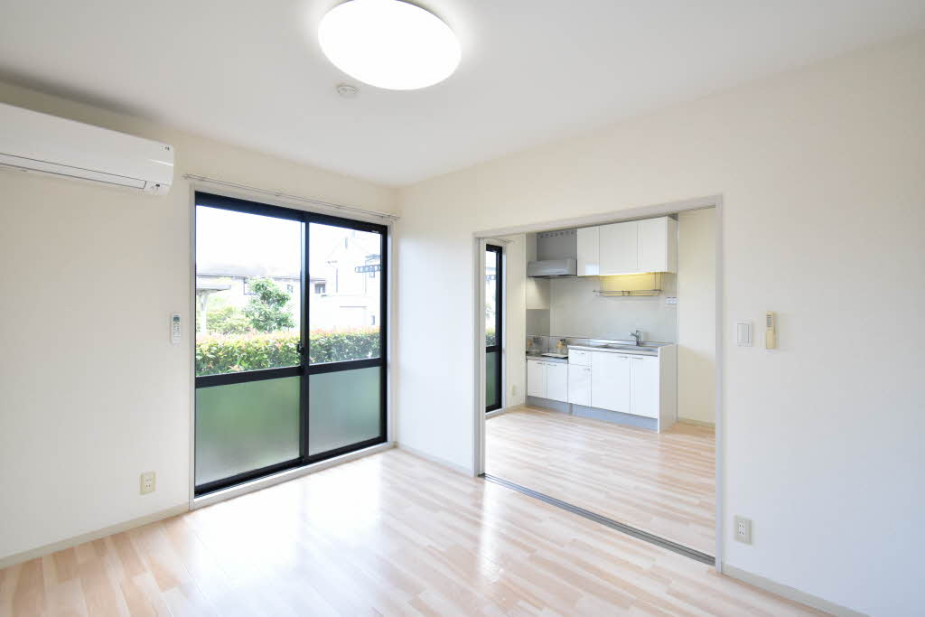 Ｔ．ＴＯＷＮミストラル 0102号-4