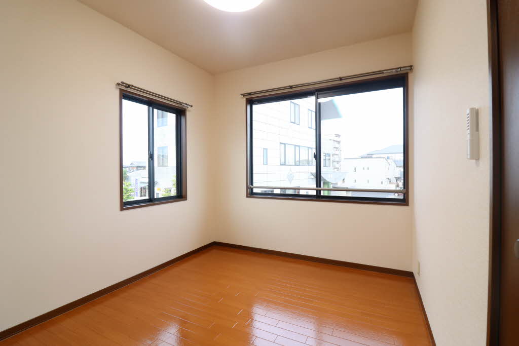 アーバンスクエア 0202号-5