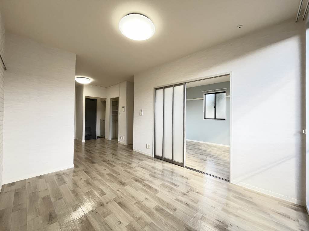 フォーデイズ B105号-2