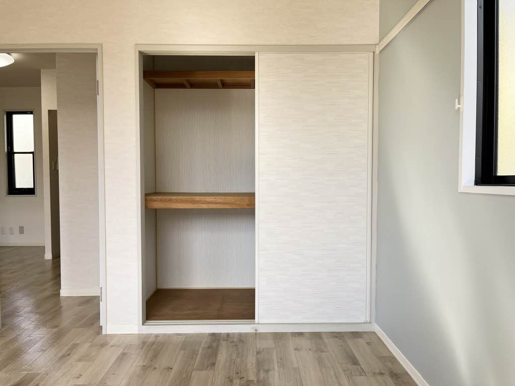 フォーデイズ B105号-6