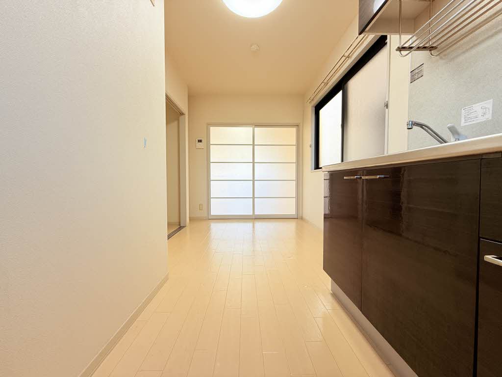 コート岡田屋 E202号-6