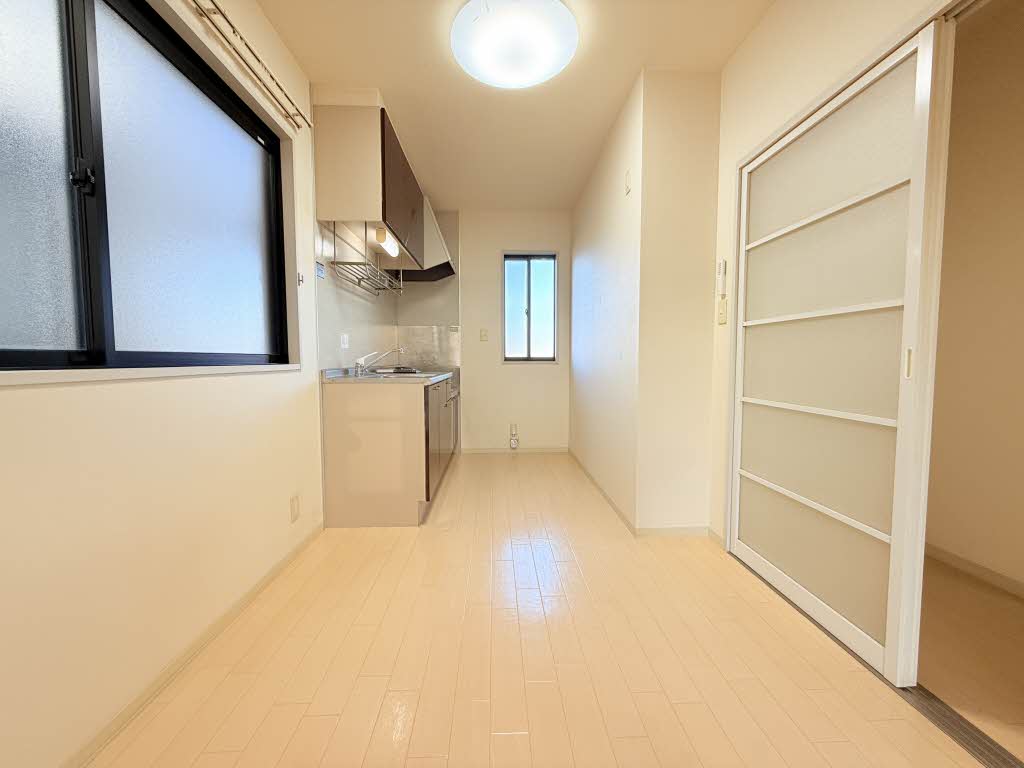 コート岡田屋 E202号-8