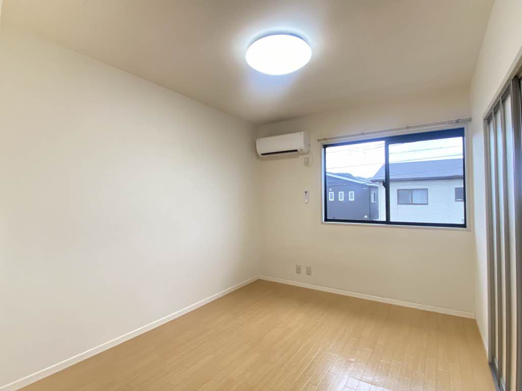 ルネエマール B201号-4