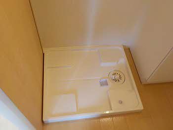 フローラ新田塚 A102号-4