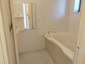 フローラ新田塚 A102号-5