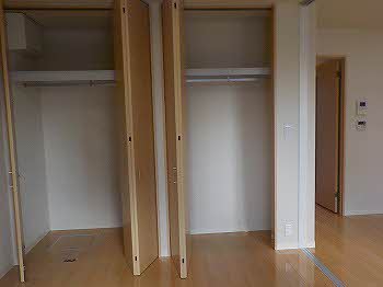 フローラ新田塚 A102号-12