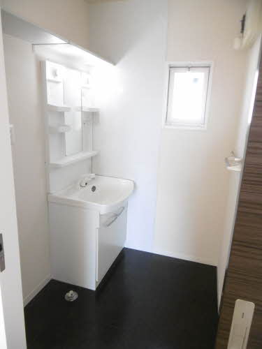 プレジデント川合 E202号-8