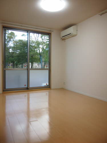 ラフィギェ B103号-2