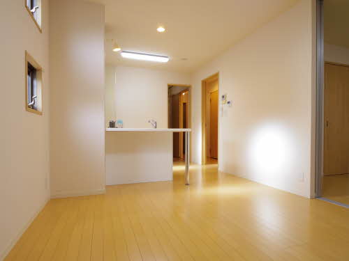 ウエスト　サイド　ガーデンＥ 000F号-2