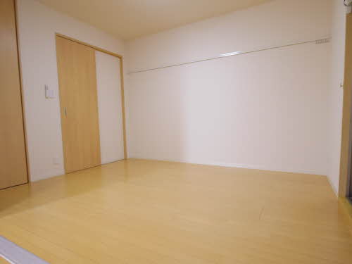 ウエスト　サイド　ガーデンＥ 000F号-3