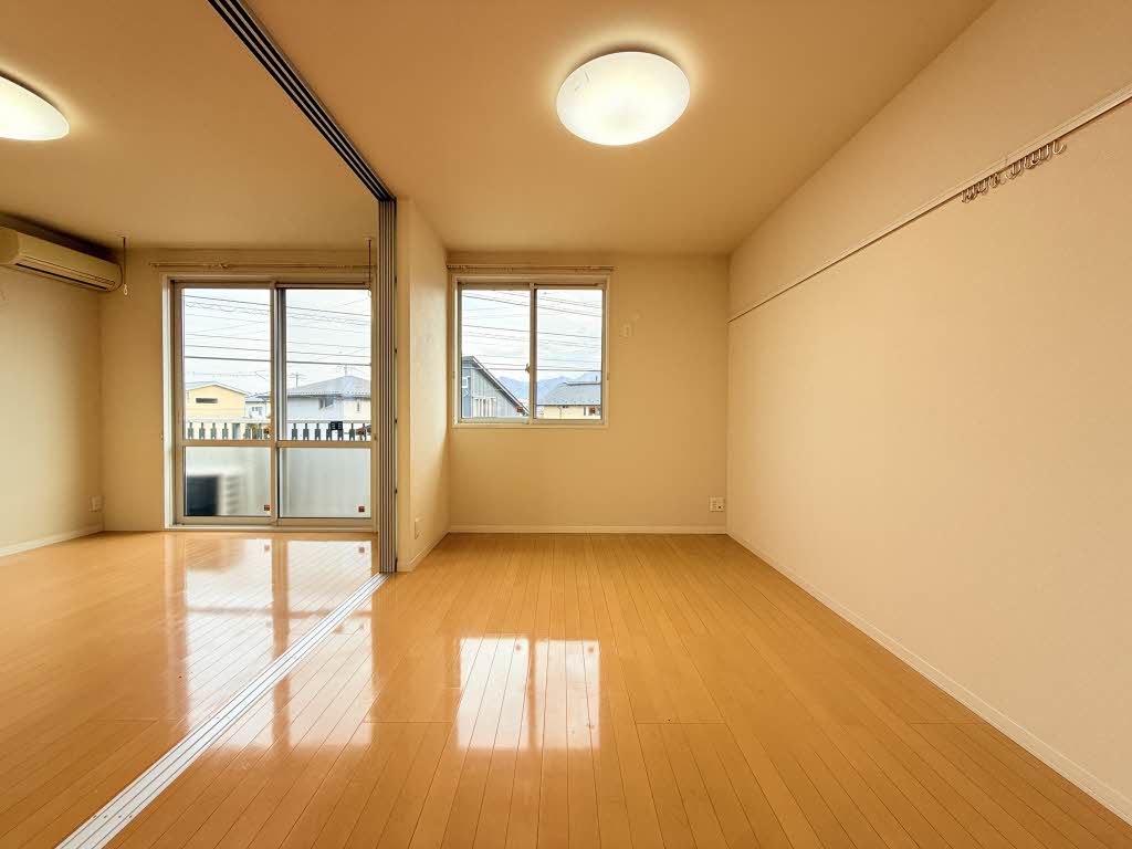 レイクヒルズこじま B202号-3