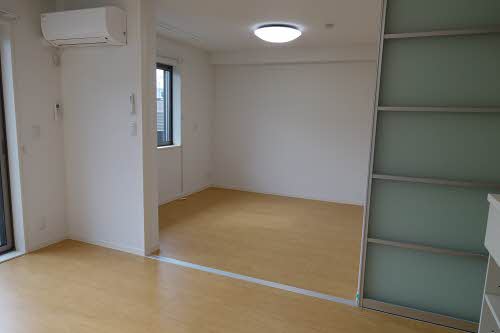 Ｓａｉｓｏｎ　Ｓｏｌｅａｄｏ 0102号-4