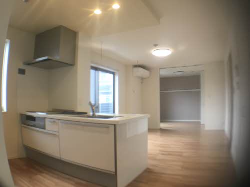 グレイスコート今朝白 B202号-2