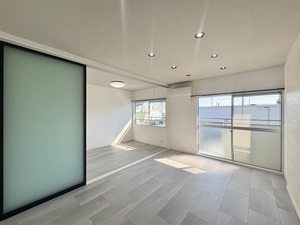 サンシャトー香奈 K201号-4