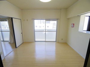 シャトル山田 0401号-5