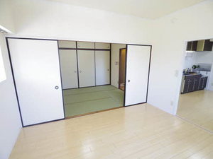 シャトル山田 0401号-6