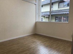 タウニー美登里 B102号-4