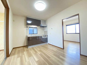 ルミエールコーポ E202号-5