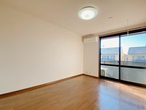 ガーデンタウン城所 C202号-2